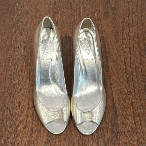 J Crew Silver Peep Toe Pumps Size 9.5 - Picture 2 of 7